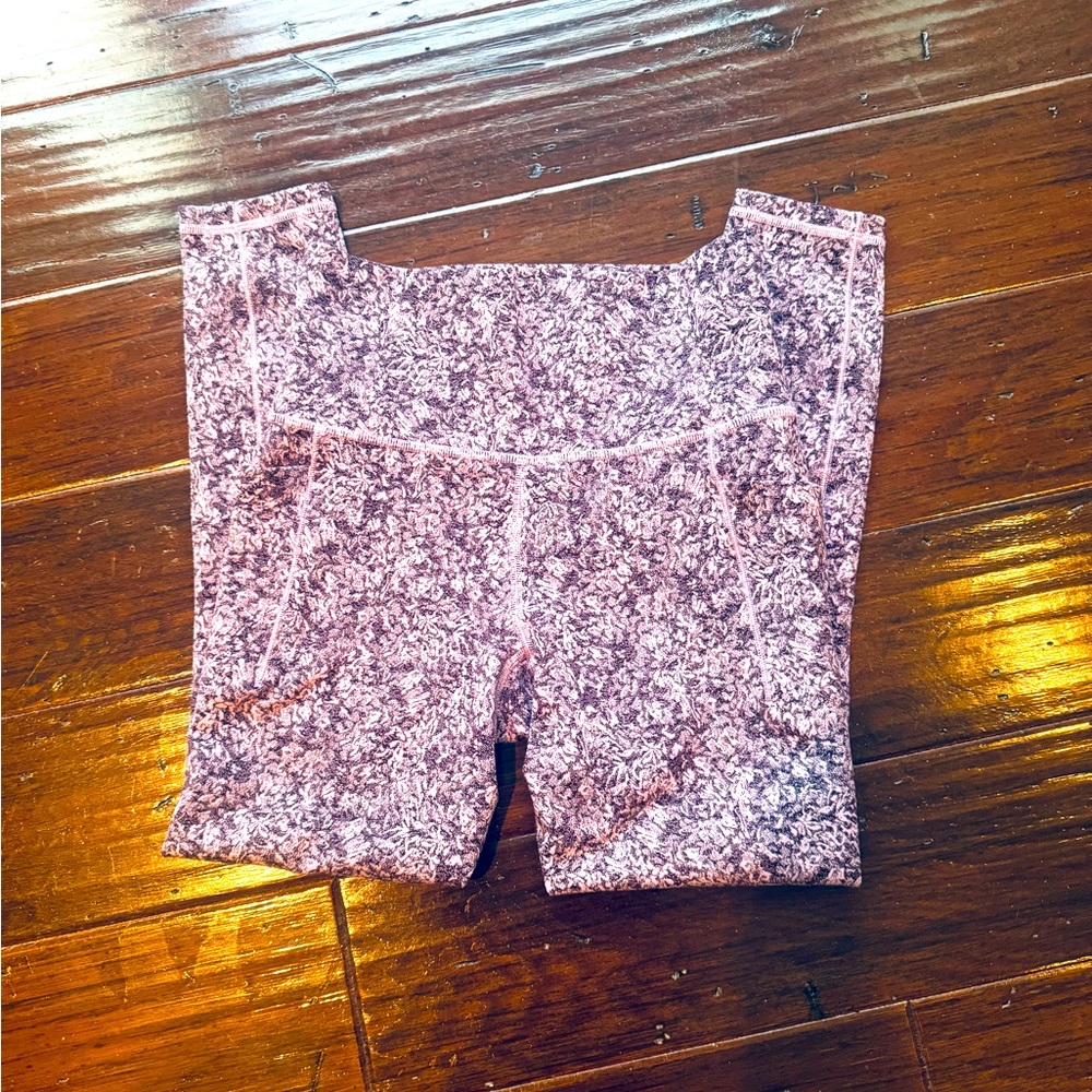 Athleta Salutation Stash Pockets 7/8 Leggings